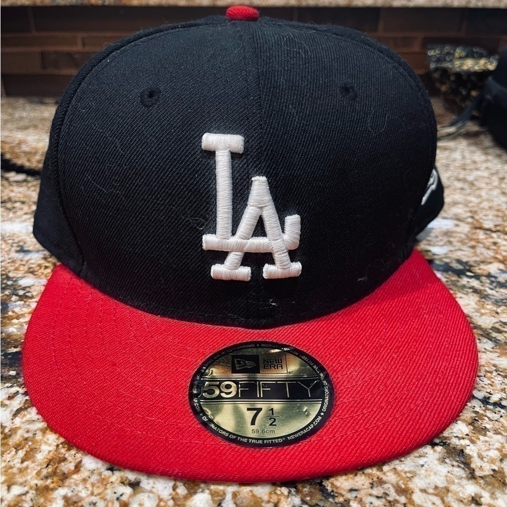 New Official LA NBA Hat‎ black n red